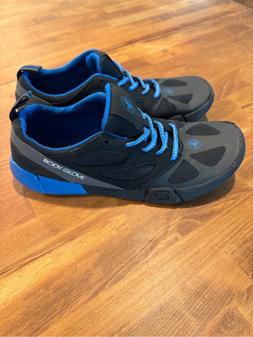 Body Glove Swim Shoes Men’s Size 10
